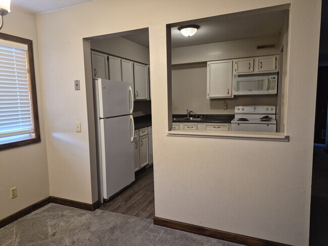 Foto del edificio - 2140 Edgewood Rd NW