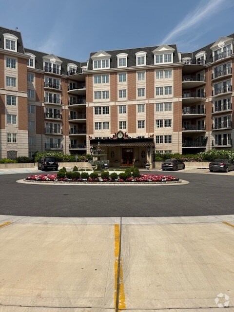 Building Photo - 190 Presidential Blvd