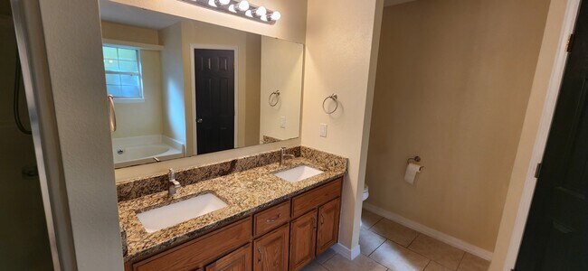 Foto del edificio - 6177 Broad Wing Ct