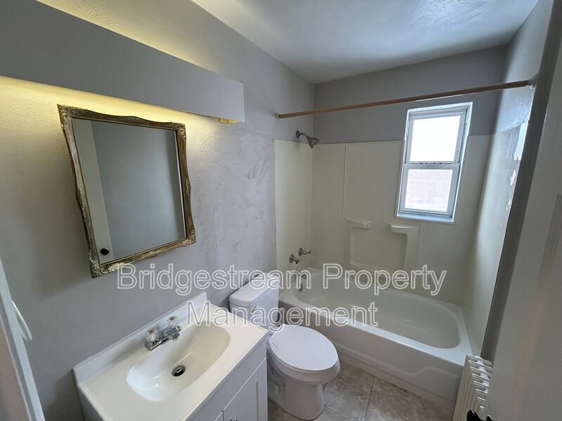 Foto del edificio - 1549 Old Ln Ave