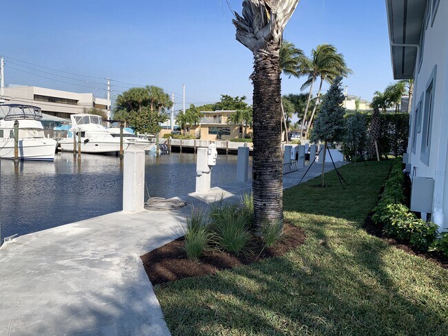 Building Photo - 231 Marine Ct