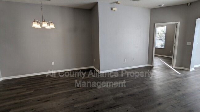 Foto del edificio - 31505 Shaker Cir