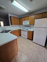 Building Photo - 938 Birnham Woods Blvd