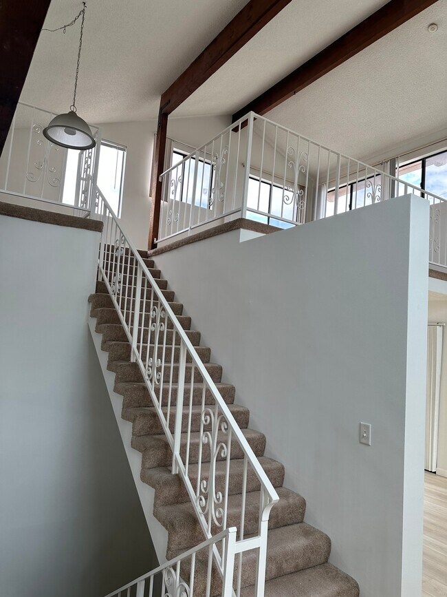 Building Photo - 1823 Armour Ln