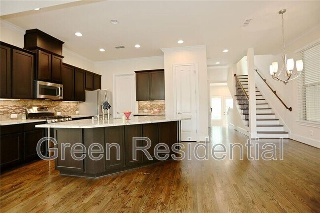 Foto del edificio - 2614 Shady Woods Ln