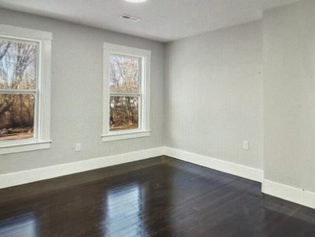 Building Photo - 35 Watch St