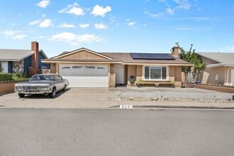Building Photo - 820 Blackwood Dr
