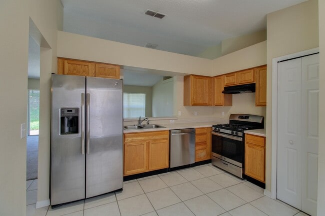 Building Photo - 13118 Pinyon Dr