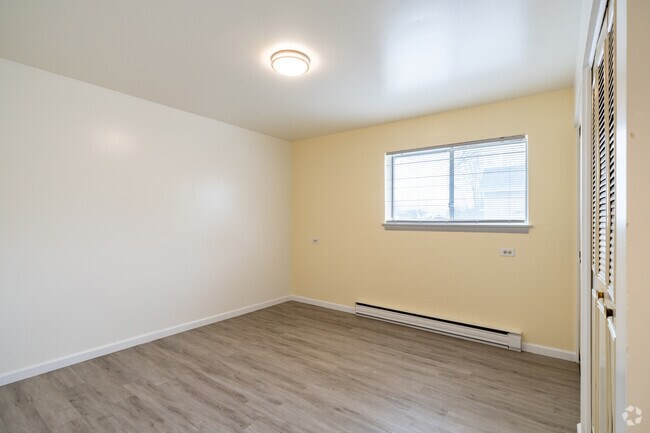 1 habitación, 1 baño - 850 pies cuadrados - Dormitorio - Carrollton Commons
