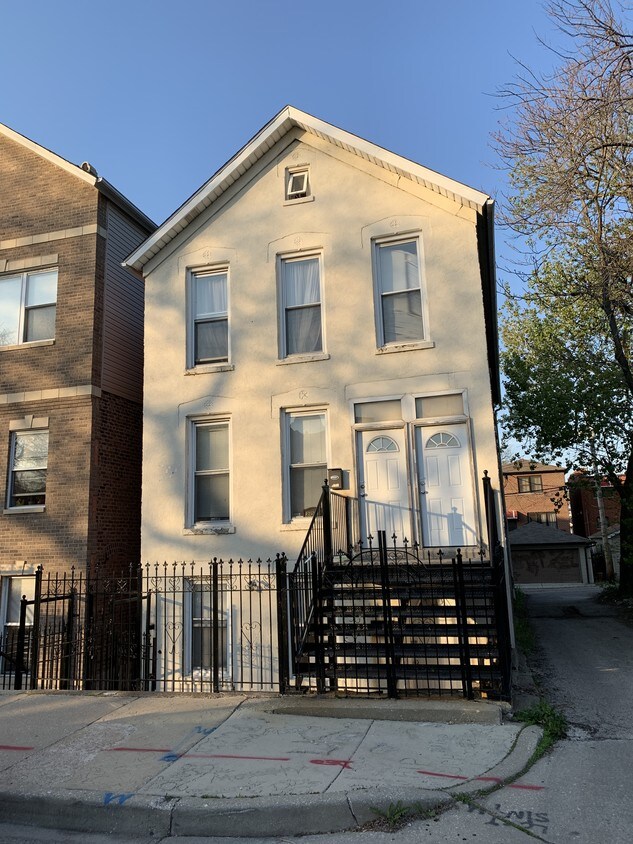 Primary Photo - 3089 S Bonfield St