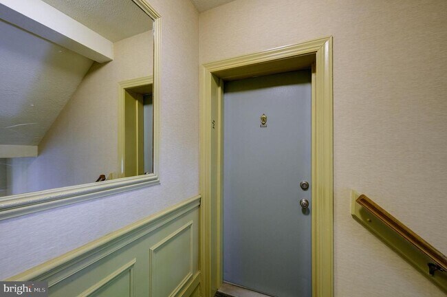 Foto del edificio - 1403 E Abingdon Dr