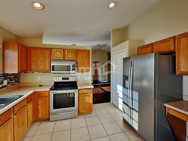 Foto del edificio - 6624 Clair Shore Dr