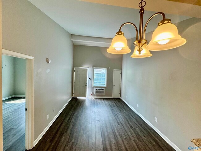 Foto del edificio - 3702 Squaw Valley Dr SW