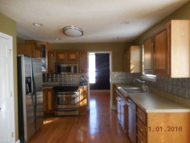 Building Photo - 816 Burton Trl