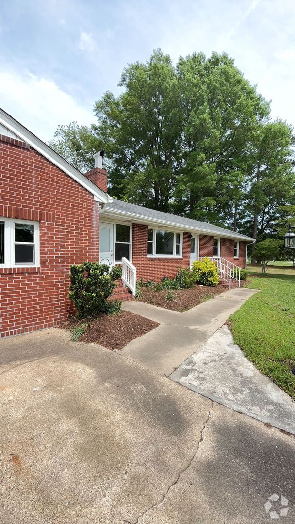 Building Photo - 2505 Seaford Rd
