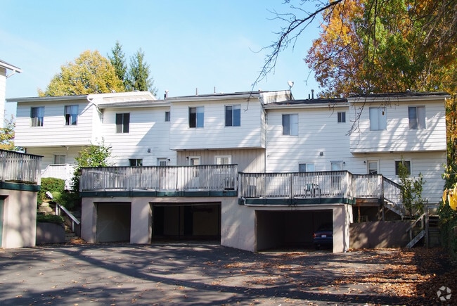 Building Photo - 2160-2180 Thurmont Rd