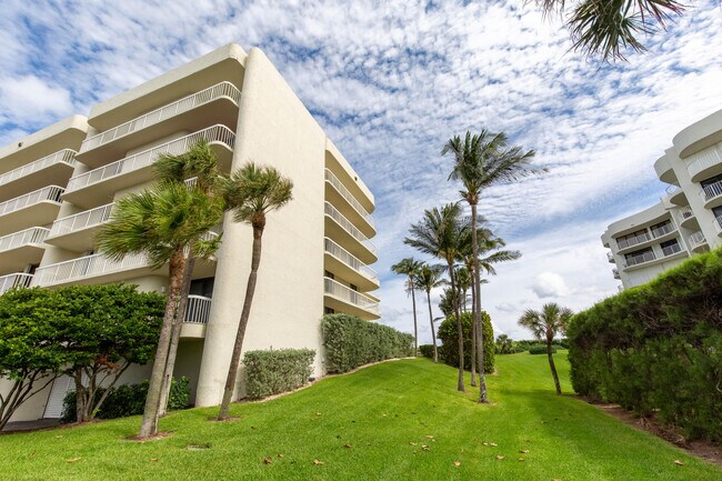 Building Photo - 3300 S Ocean Blvd
