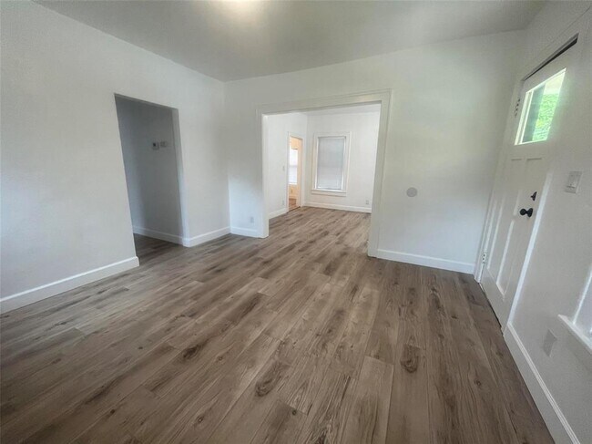 Foto del edificio - 745 SE 13th St