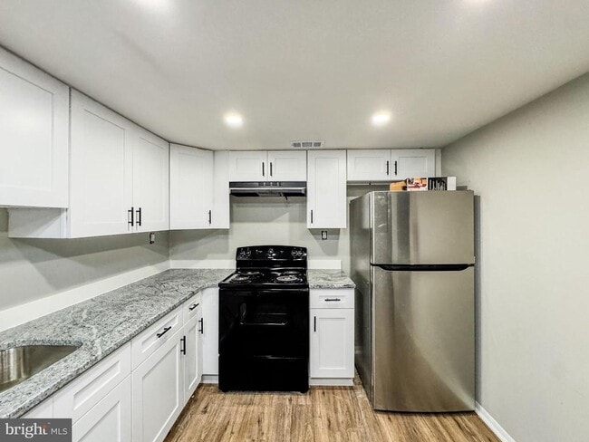 Building Photo - 4 Milstone Ct