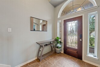 Building Photo - 970 Jennifer St