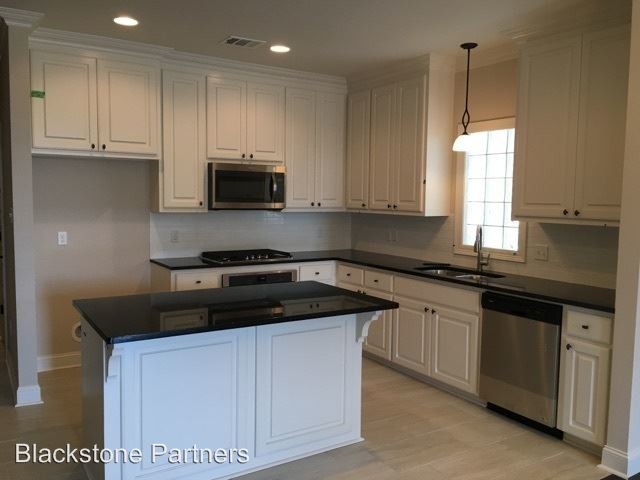 Building Photo - 4 br, 2 bath House - 14070 Knoll Park Place