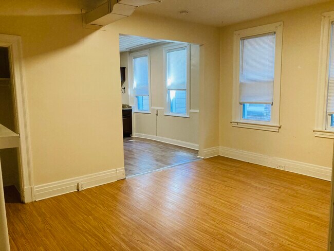 Foto del edificio - 1630 Lowrie St