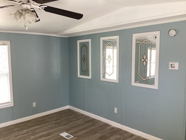 Foto del edificio - 306 W Wallisville Rd