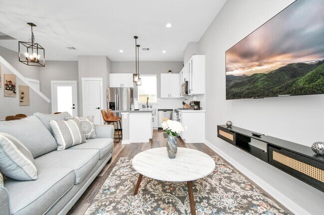 Building Photo - 407 Stonework Garden Ln