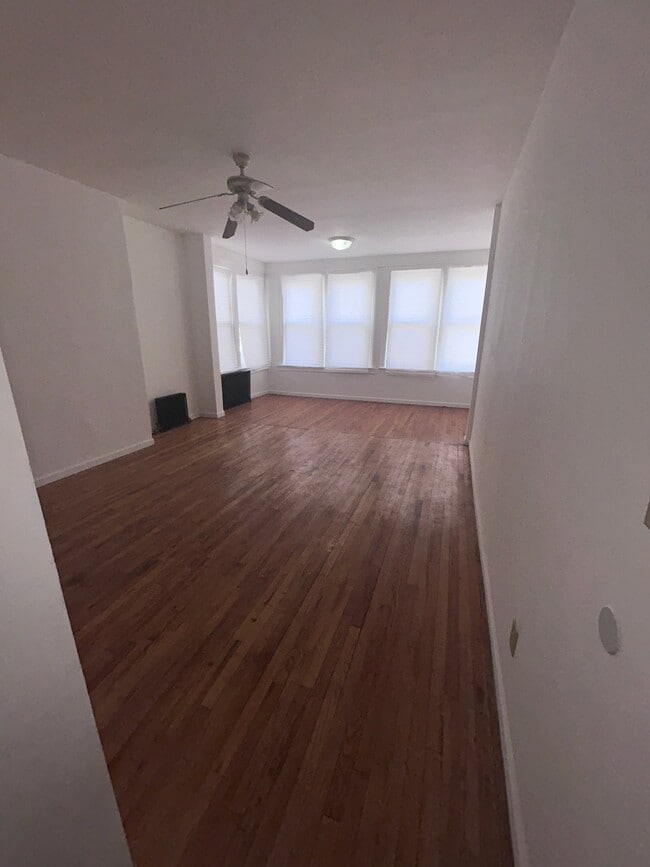 Photo - 636 E 230th St Apartment