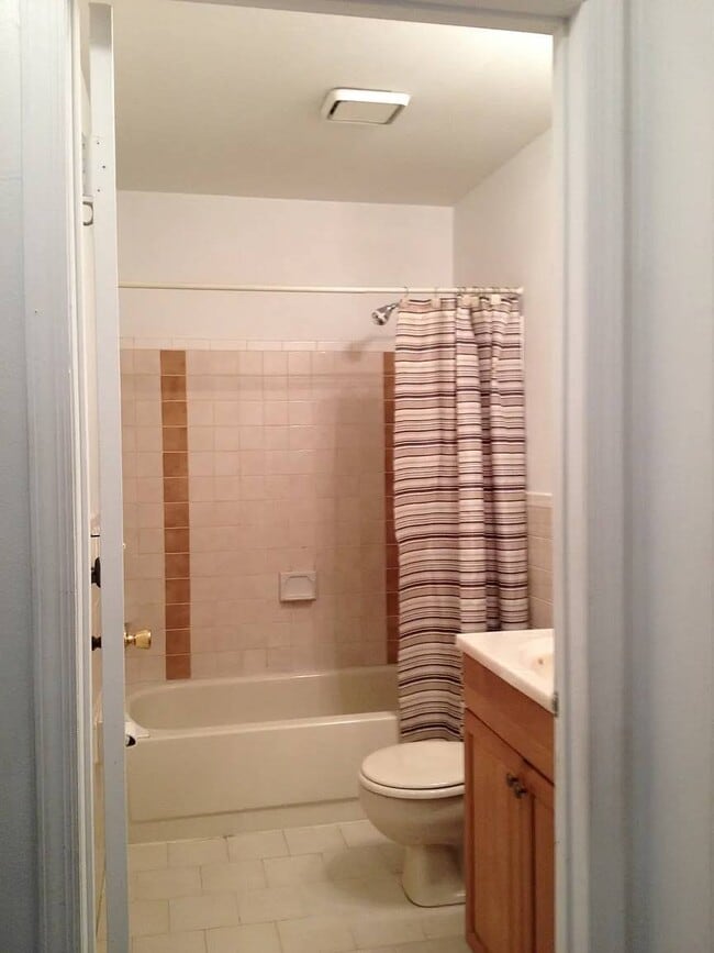 Building Photo - 1524 Raspberry Ct