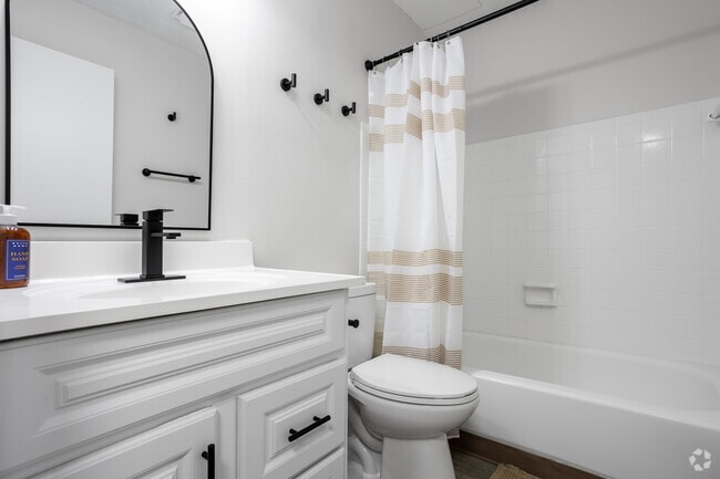 Bathroom - Stone Lodge