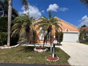 Building Photo - 113 Rosewood Ln