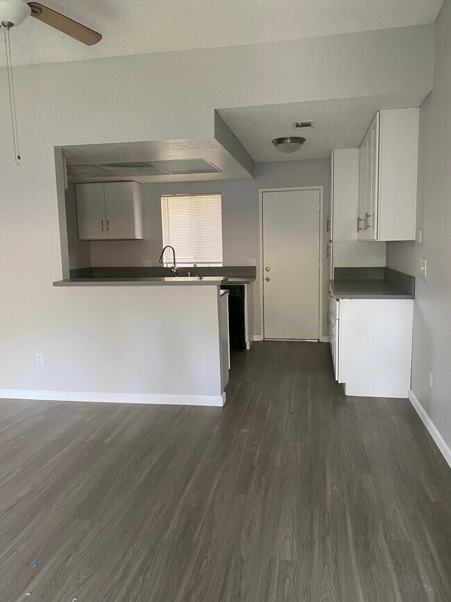 Foto del edificio - Jurupa Hacienda Apartments