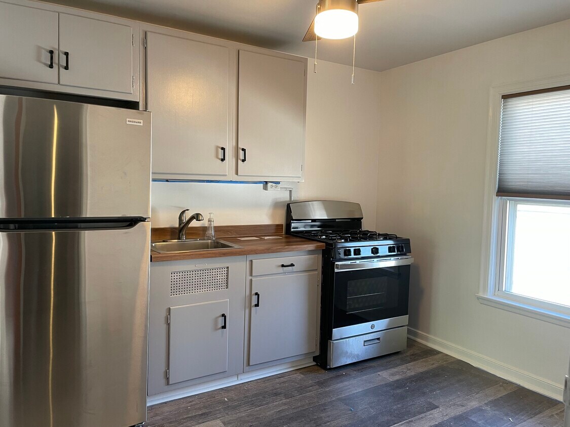 Foto principal - 3901 Vernon Ave
