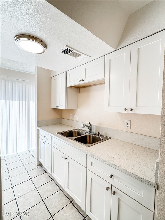 Building Photo - 3655 Kolendo Ct