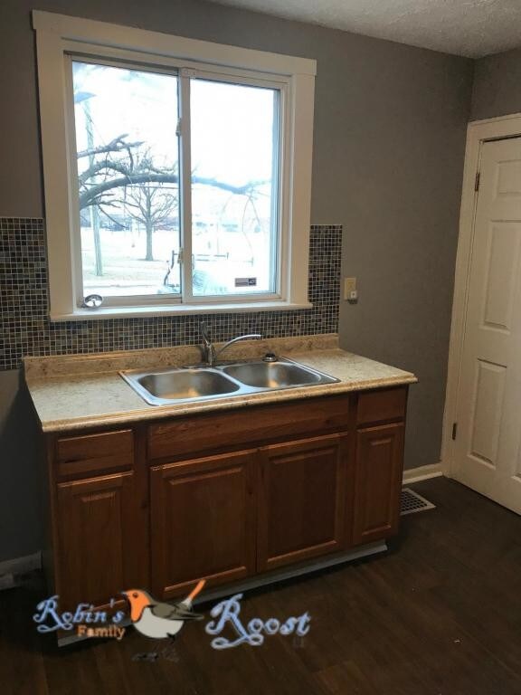 Foto del edificio - 1220 Windsor Avenue