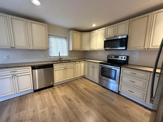 Photo - 340 Walton Blvd House