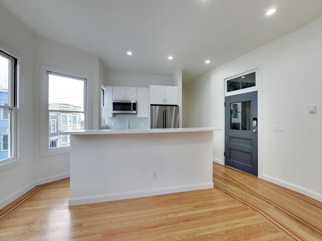 Building Photo - 844 Greenwich St