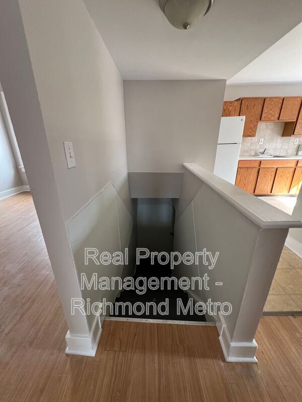 Foto del edificio - 500 W Marshall St