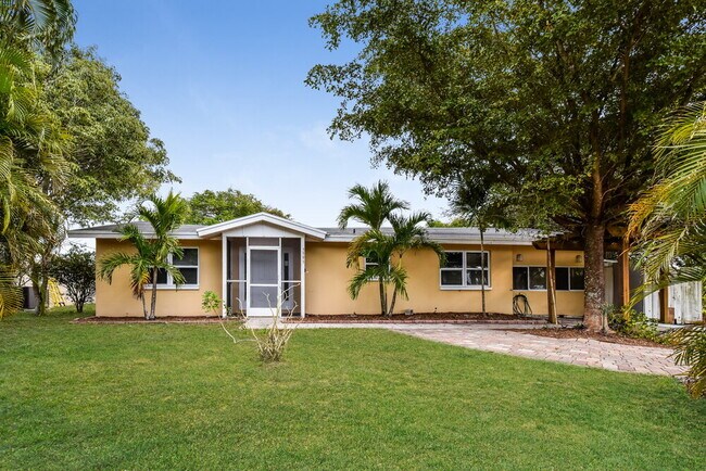 Foto del edificio - 5595 Sunrise Dr