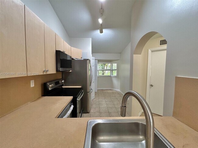 Foto del edificio - 1270 SE 28th Ct