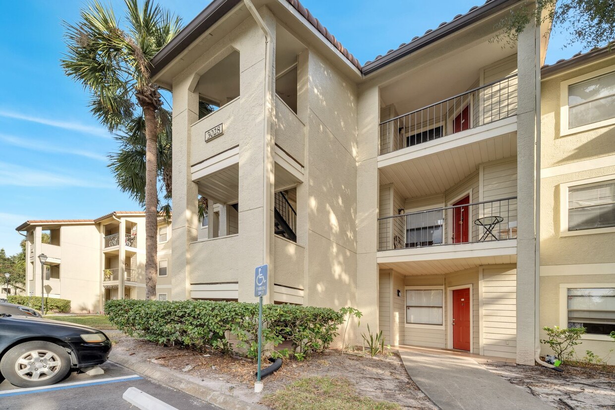 Primary Photo - Lovely 2/2 Condo in Kissimmee right outsid...