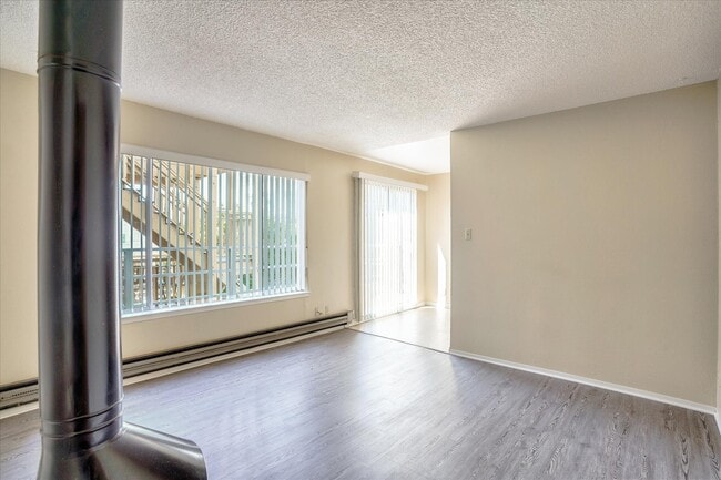 Building Photo - 1648 Filbert St