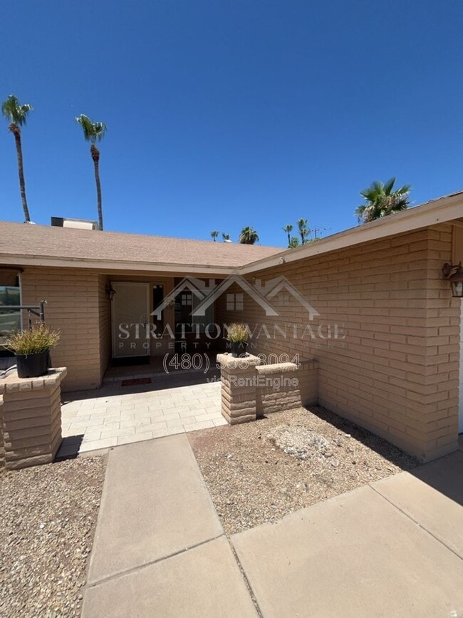 Building Photo - 10700 E Hope Dr