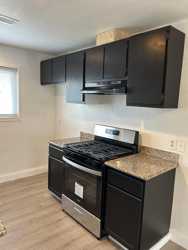 738 Angelus St Unit 738, Turlock, CA 95380 Room for Rent in Turlock