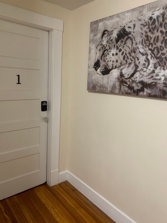 Foto principal - 32 W Alvord St