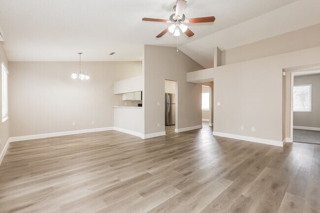 Foto del edificio - 1310 Coolmont Dr