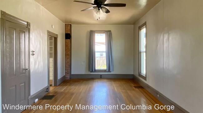 Building Photo - 3 br, 1.5 bath House - 373 NE Williams St