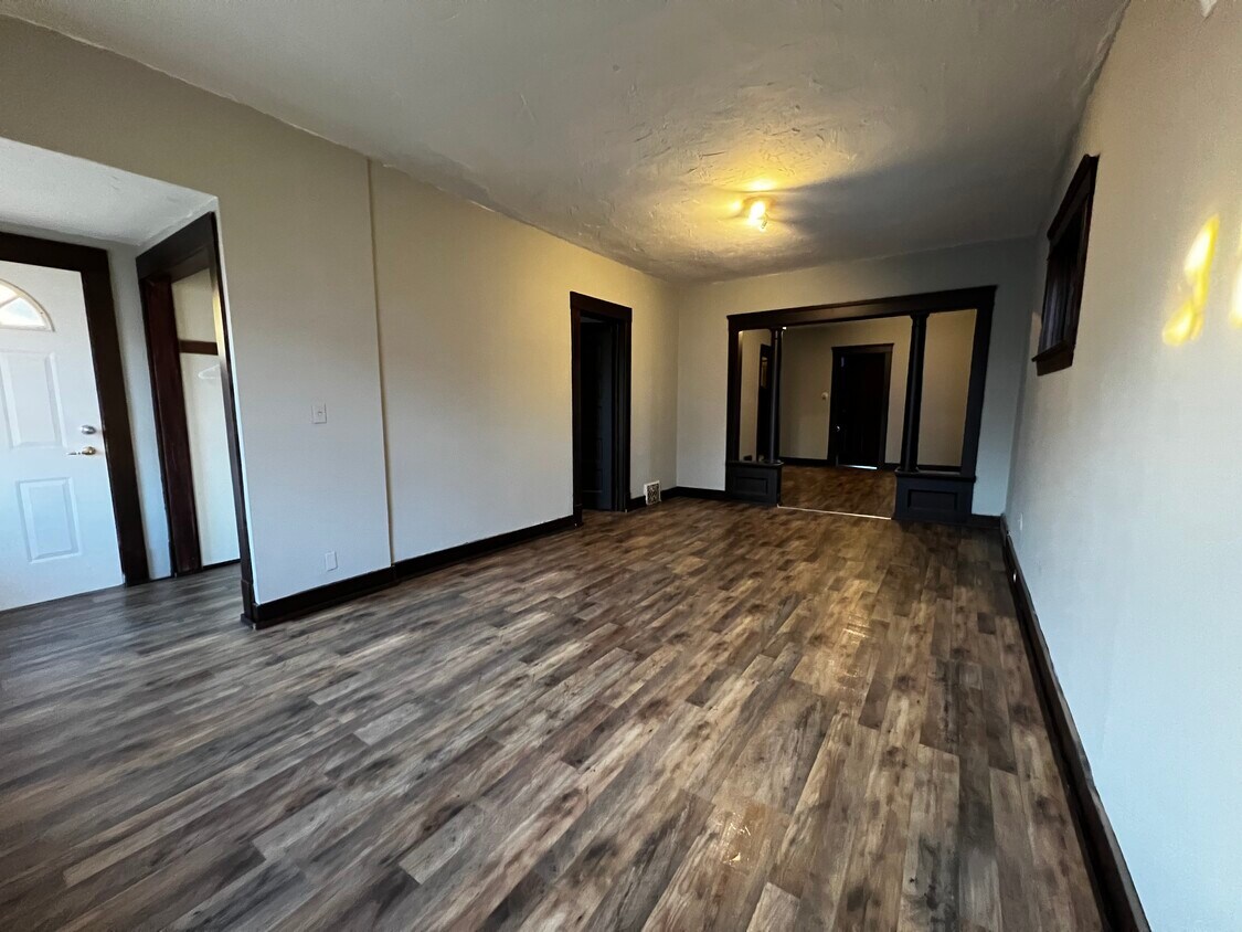 3800 Poe Ave Unit 1, Cleveland, OH 44109 Apartments in Cleveland, OH