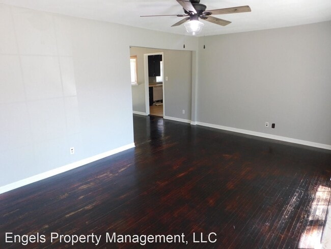 Building Photo - 3 br, 1 bath House - 526 W 10th